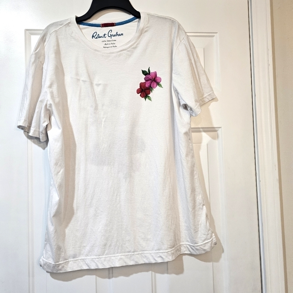 Robert Graham floral t shirt